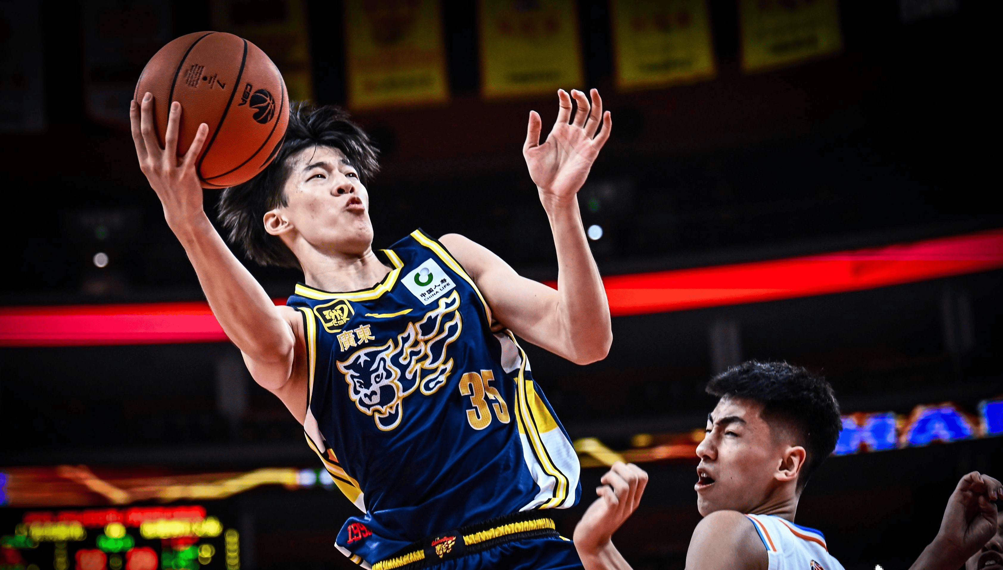 国内球队在亚冠大赛中的实力斗志