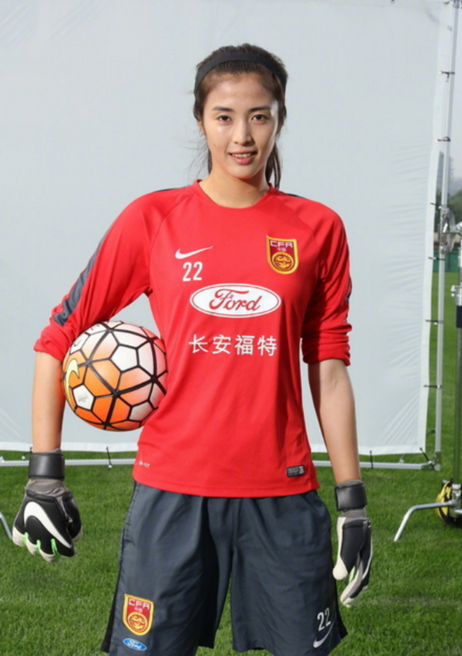 包含国内女足赛场新星崭露头角，未来可期的词条