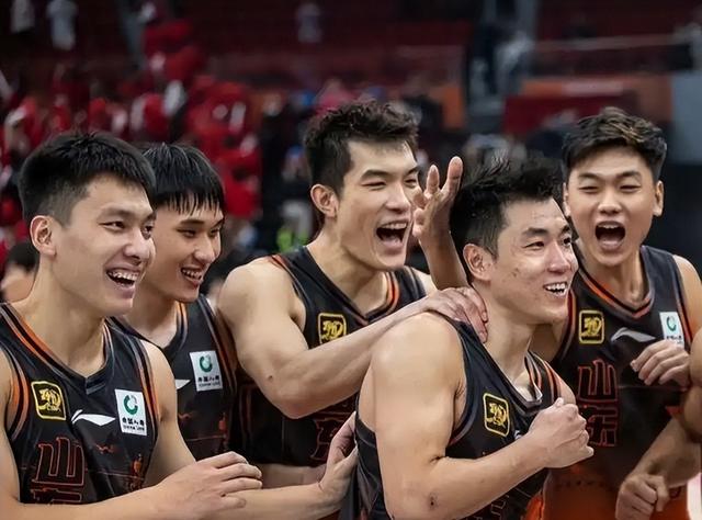 关于山东男篮稳定表现，挑战全新高度的信息