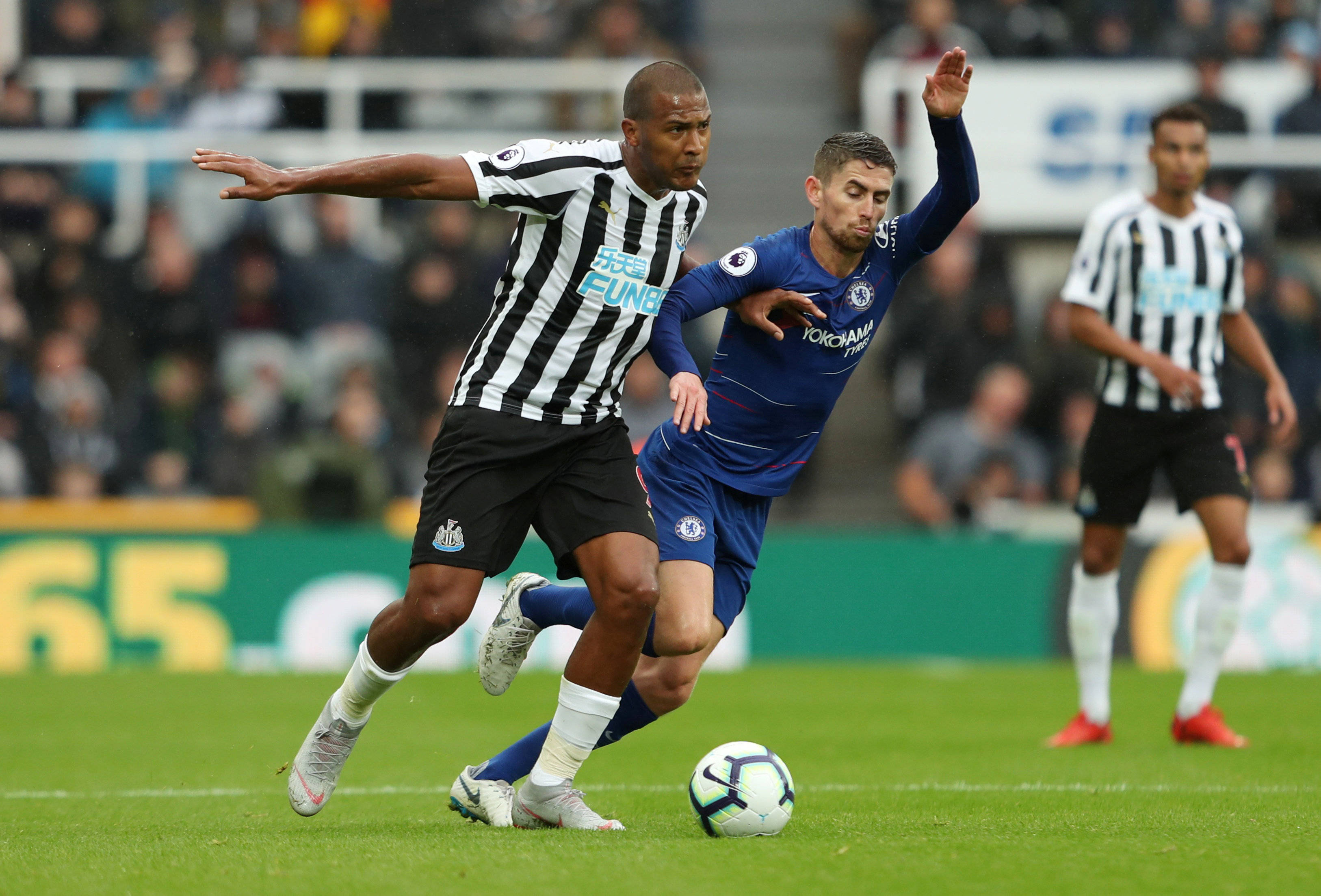 包含卡迪夫城对纽卡斯尔，豪门对决点球战的词条