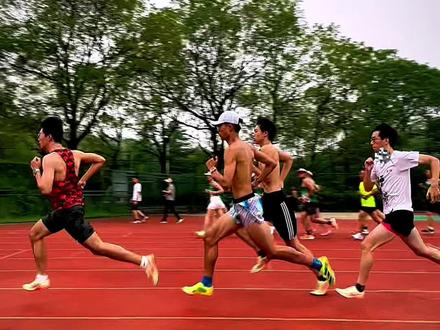 开云APP-运动员们在比赛中展现出色体能