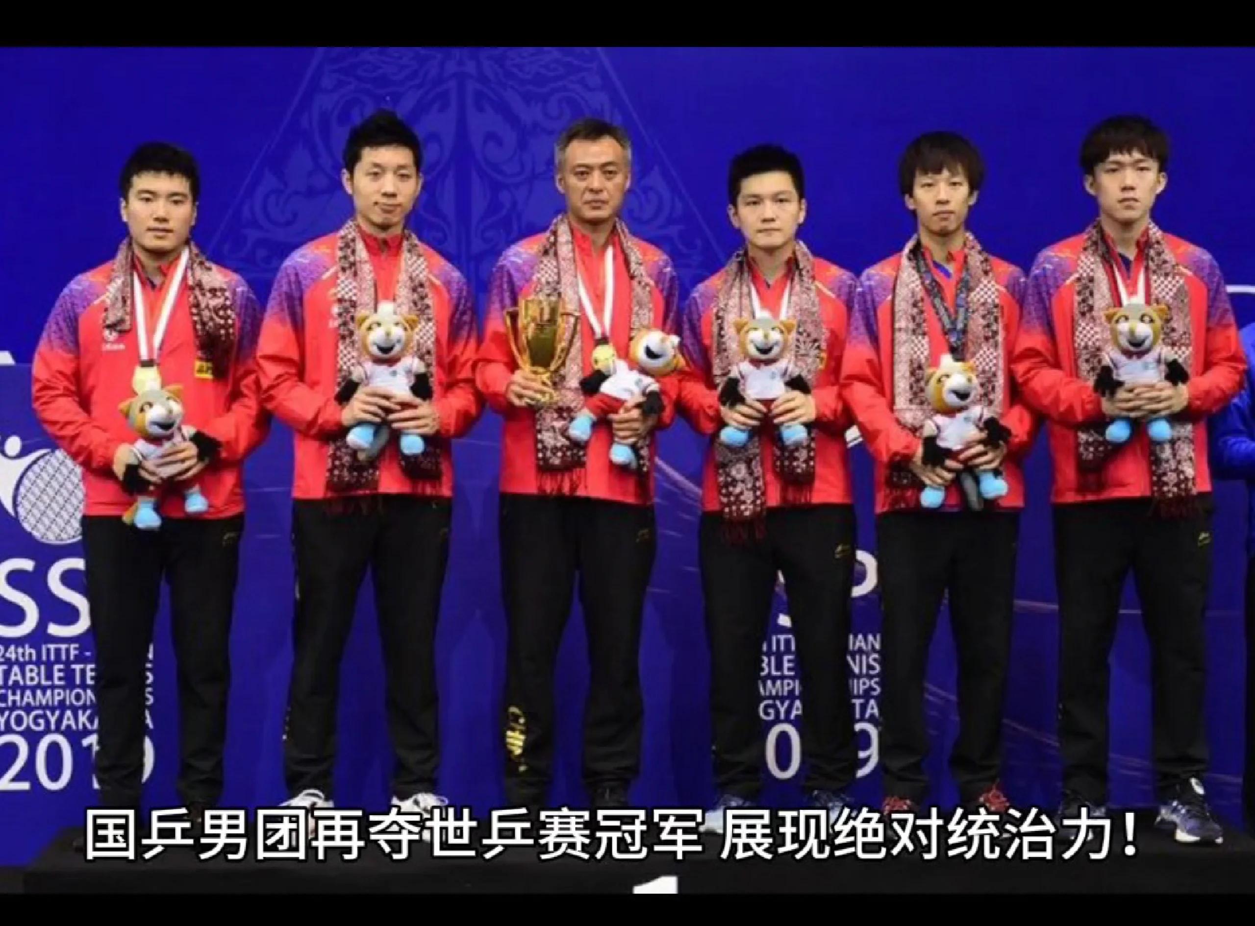 乒乓球男双赛场，中国选手包揽金银