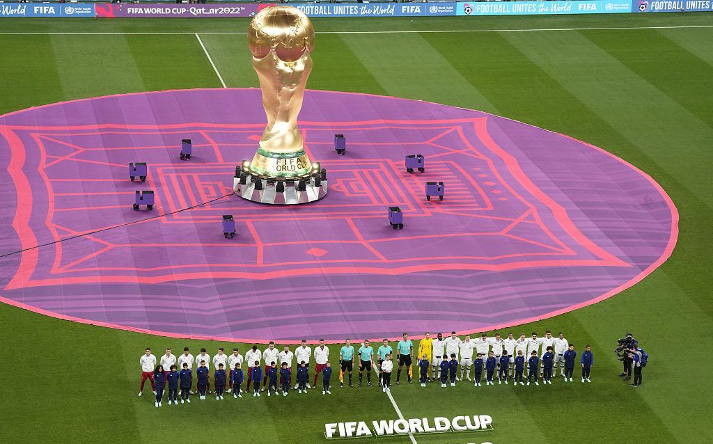 足球场上一幕幕惊心动魄的瞬间