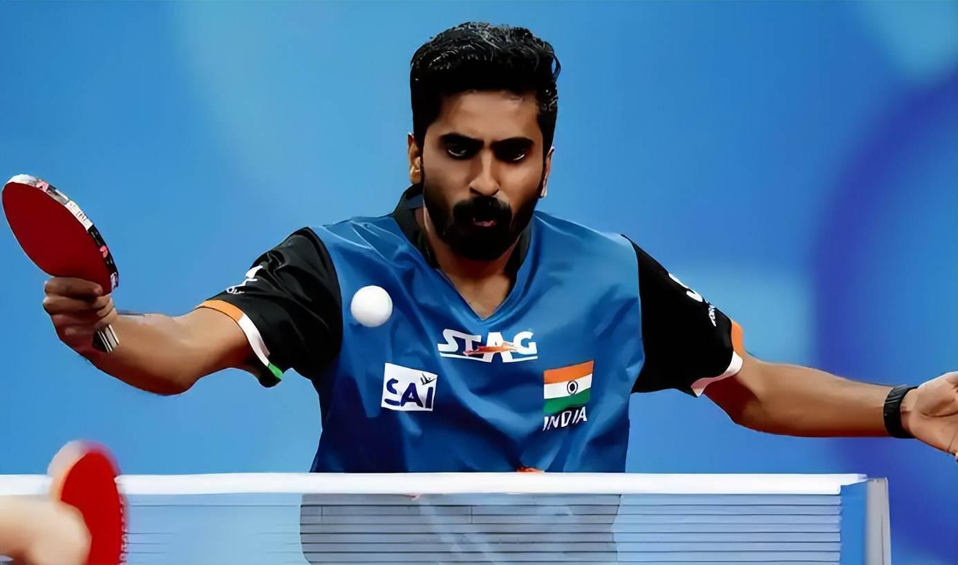 印度球队实力强劲，欢呼雀跃