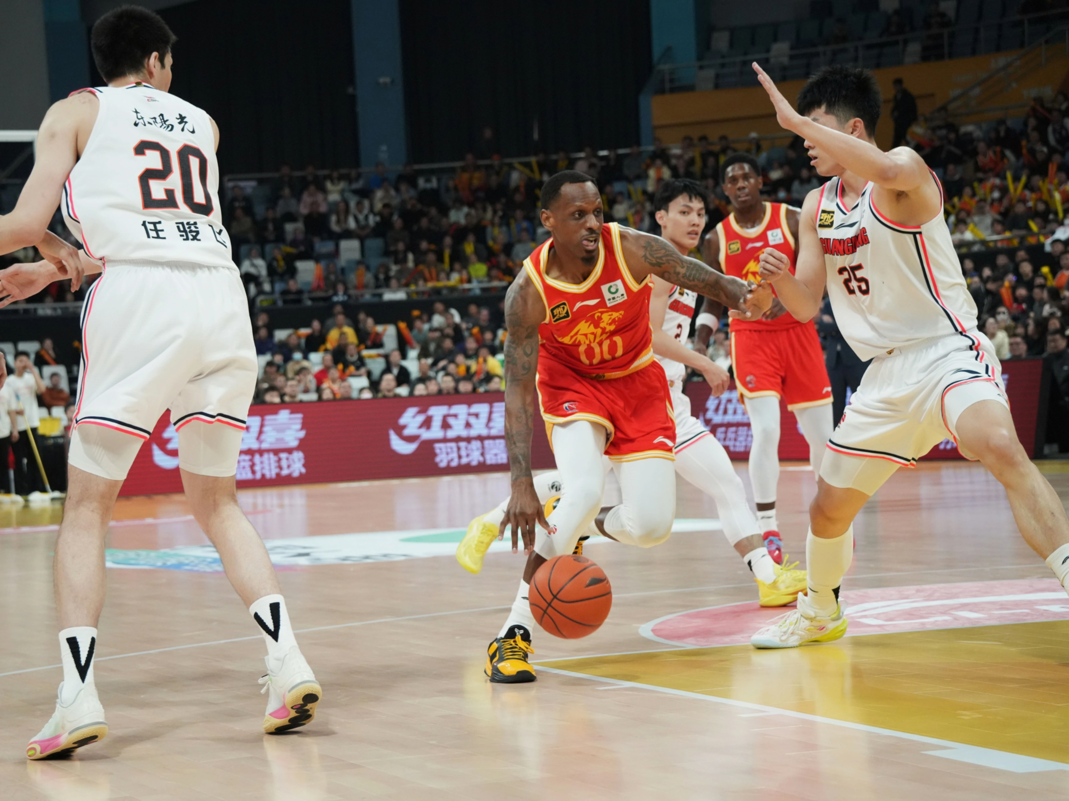 开云体育官网-江苏队备战广厦队，全队士气高涨