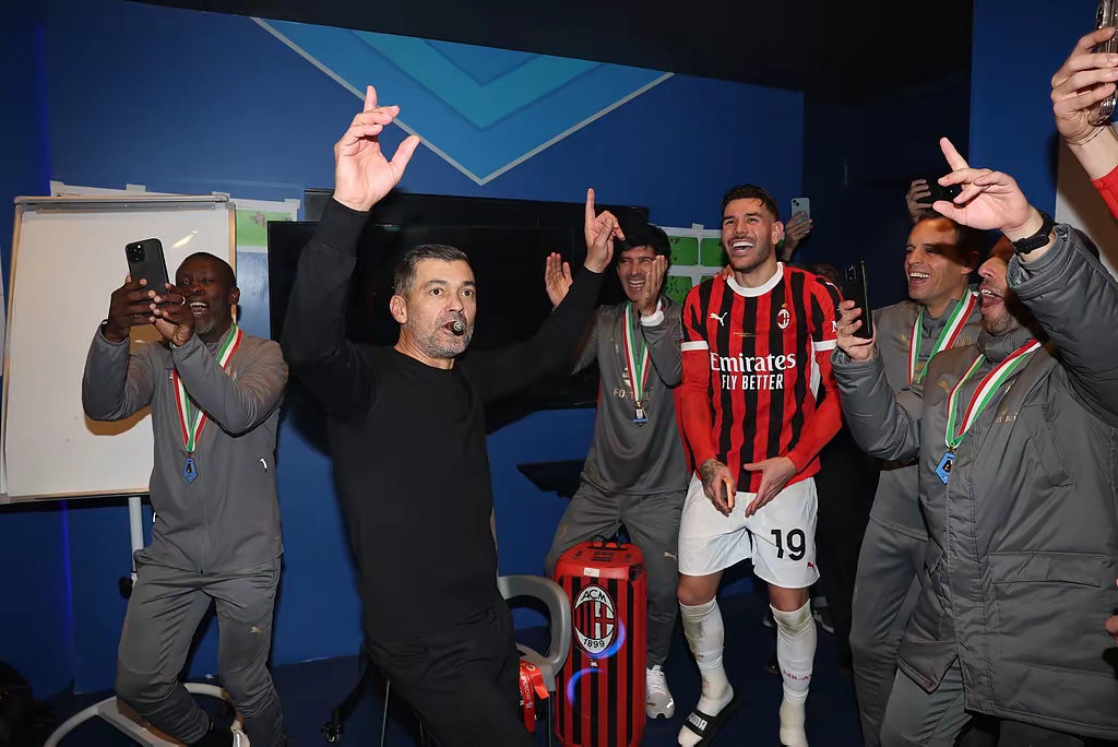 开云体育下载-AC米兰小将上演帽子戏法，成为全队焦点的简单介绍