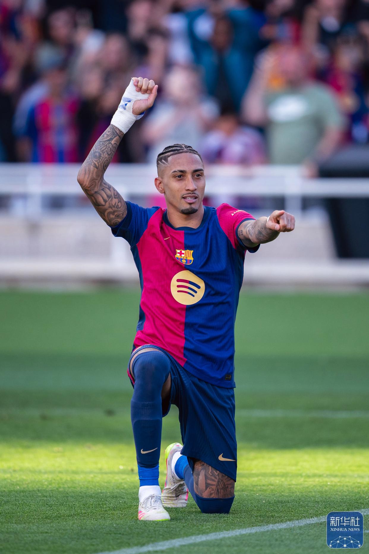 开云体育下载-西甲联赛中一名中场球员取得制胜进球