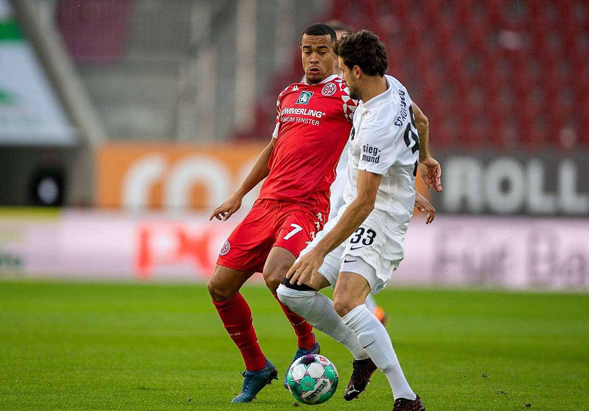 沃尔夫斯堡联赛不败纪录终结的简单介绍