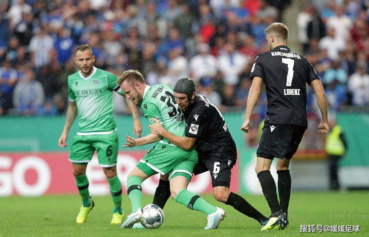 沙尔克客场告捷，为保级增加希望