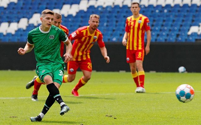 开云体育入口-汉诺威客场不敌云达不莱梅，球队降级风险加大