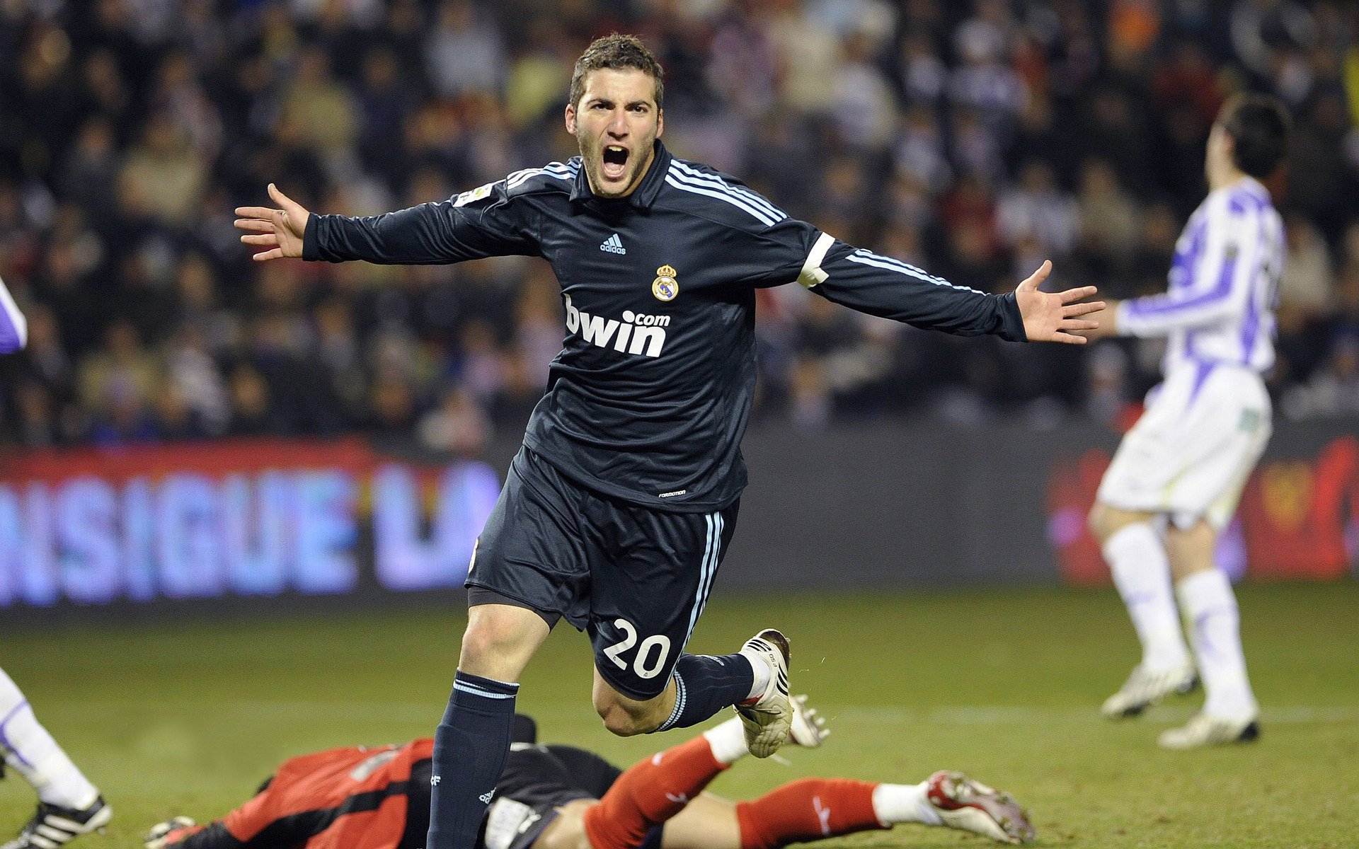 开云体育-双星闪耀夜，沙特闪电战终结毕尔巴鄂悬念，卡马文加跨界东决接管比赛